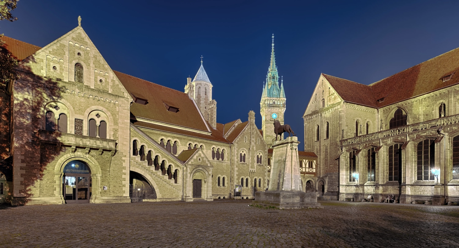 Gebäude